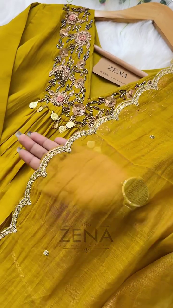 Mul Chanderi Hand Detailed Anarkali Set – Regal Elegance in Every Drape - Image 4