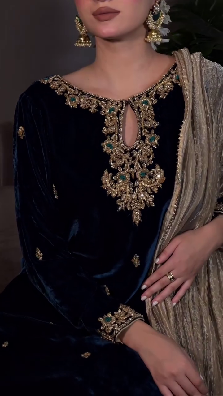 Floral Yoke Design Straight Sequinned Velvet Kurta with Skirt & Dupatta - Image 6