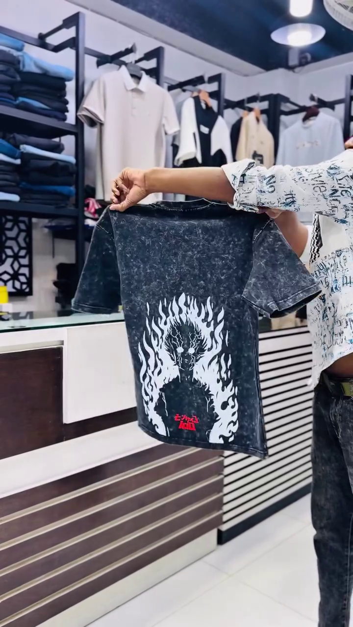 One Piece Graphic Oversized Acid Wash T-shirt - Image 11